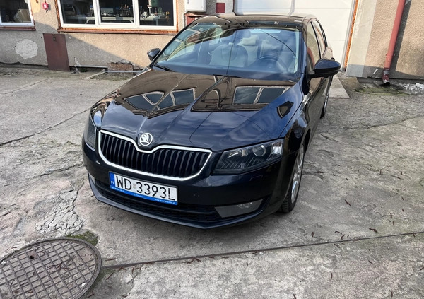 Skoda Octavia cena 44000 przebieg: 258000, rok produkcji 2016 z Radomsko małe 56